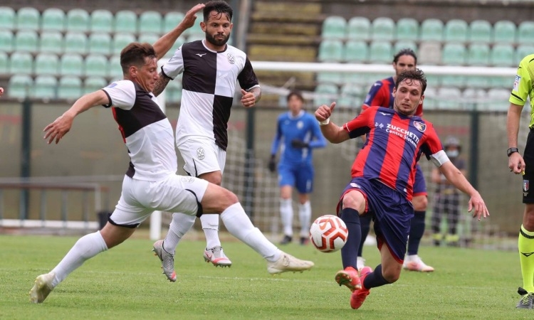 Arbitri e programma della 32^ giornata del Girone E, la 33^ del G