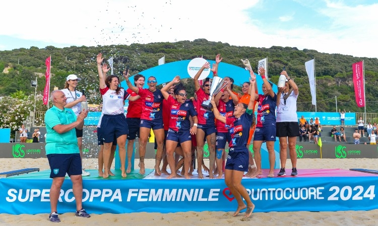 Beach Soccer Femminile: festa grande per il Cagliari che alza la Supercoppa