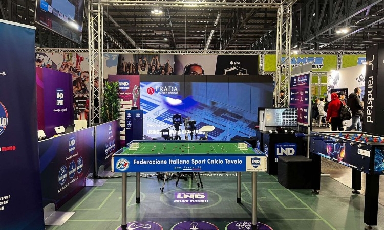 Il calcio a portata di mano: perché analogico e digitale possono crescere insieme