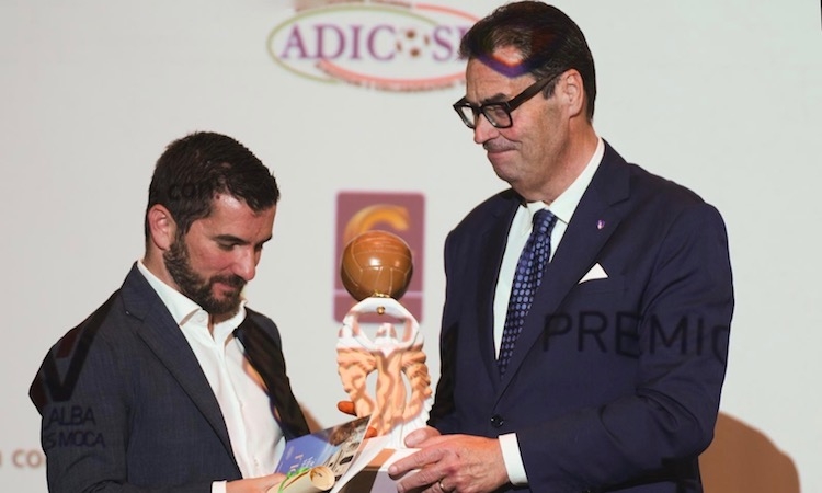 Luigi Barbiero riceve il Premio Maestrelli