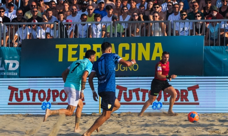 La Coppa Italia Q8 ha le sue regine: Napoli e Sambenedettese conquistano la finale dopo due sfide avvincenti