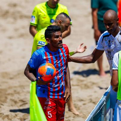 Icierre Webeach 00142
